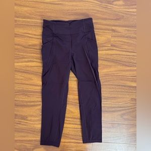 Lululemon Leggings Size 6 - Cropped